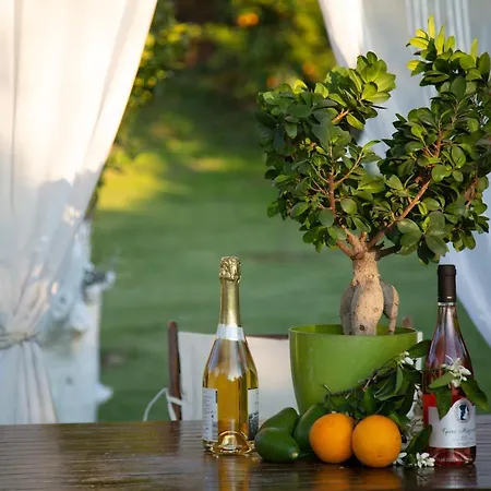 Neriana - Garden Paradise Willa