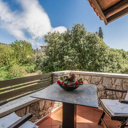Neriana - Garden Paradise Villa