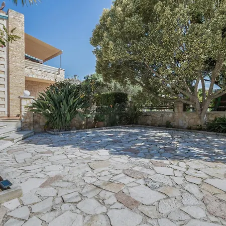 Neriana - Garden Paradise Villa